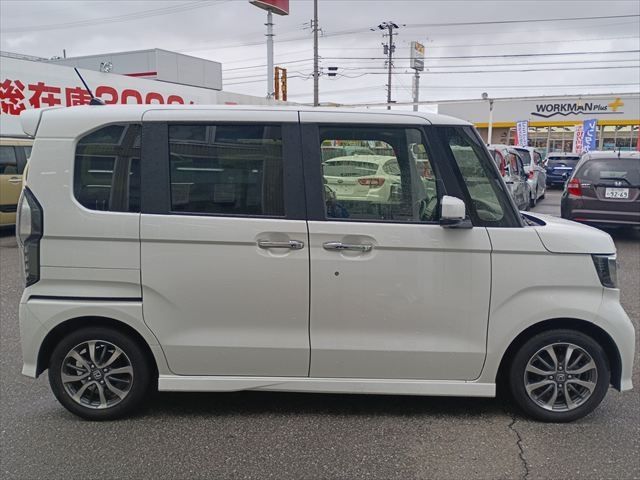 HONDA N BOX CUSTOM 2021 Image 31