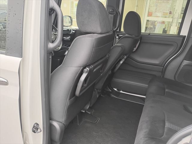 HONDA N BOX CUSTOM 2021 Image 31