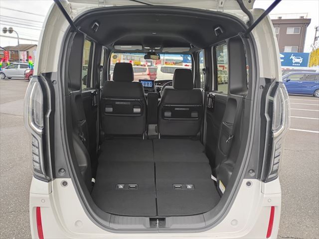 HONDA N BOX CUSTOM 2021 Image 31