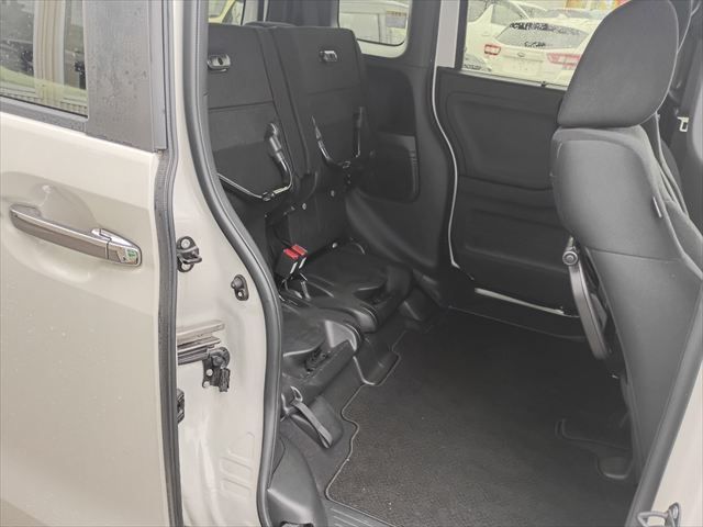 HONDA N BOX CUSTOM 2021 Image 31