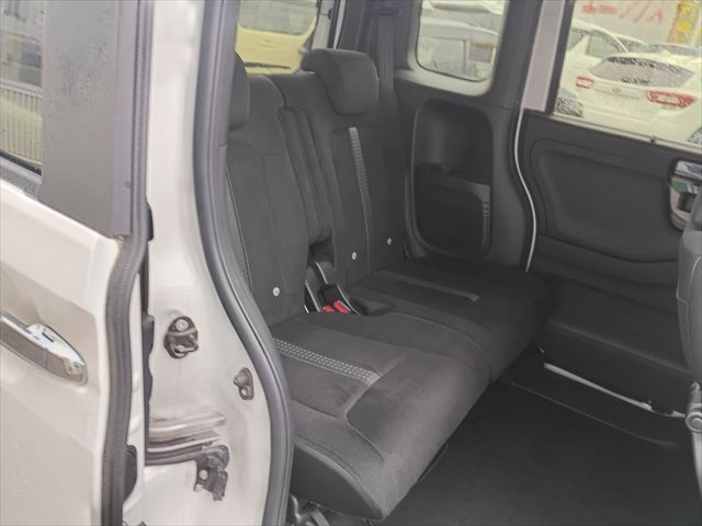 HONDA N BOX CUSTOM 2021 Image 31