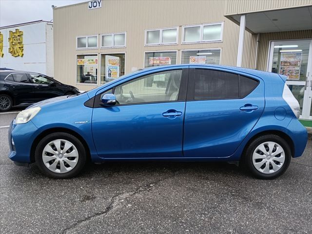 TOYOTA AQUA 2012 Image 31