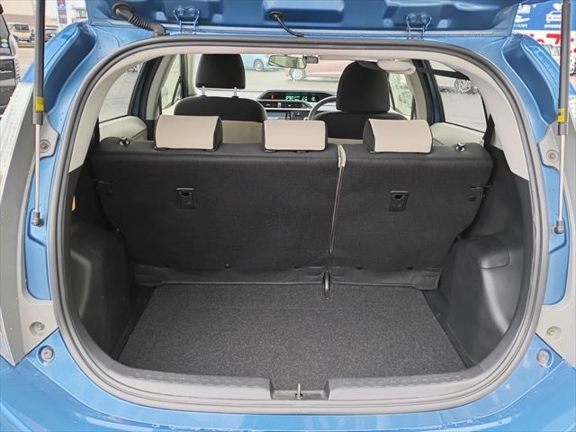 TOYOTA AQUA 2012 Image 31