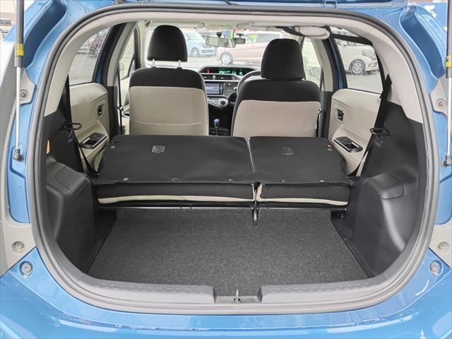 TOYOTA AQUA 2012 Image 31