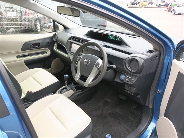 TOYOTA AQUA 2012 Image 31