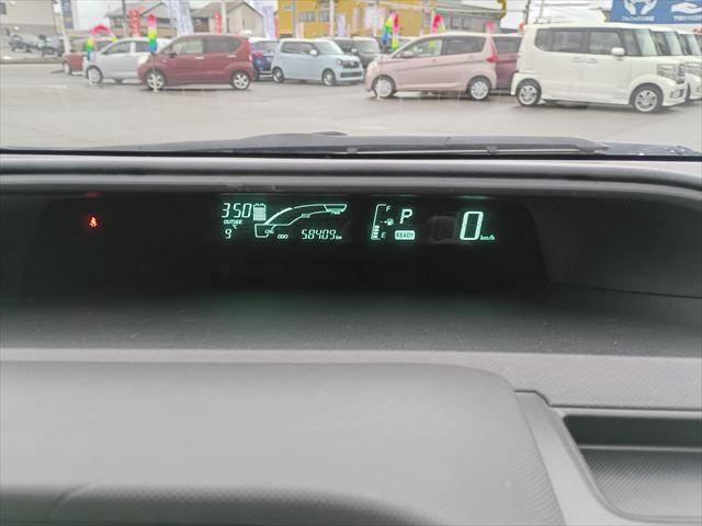 TOYOTA AQUA 2012 Image 31