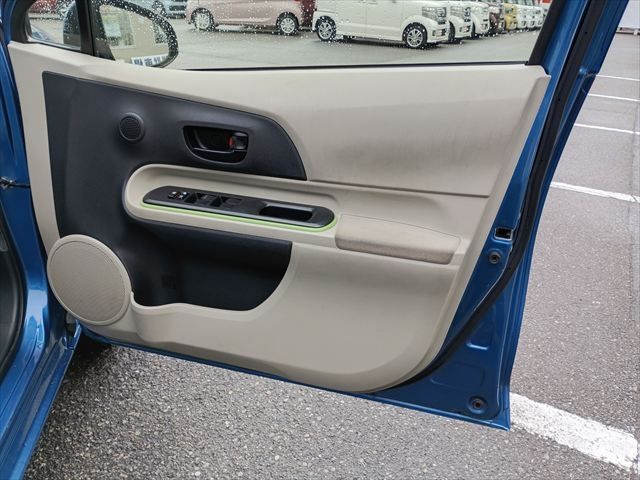 TOYOTA AQUA 2012 Image 31