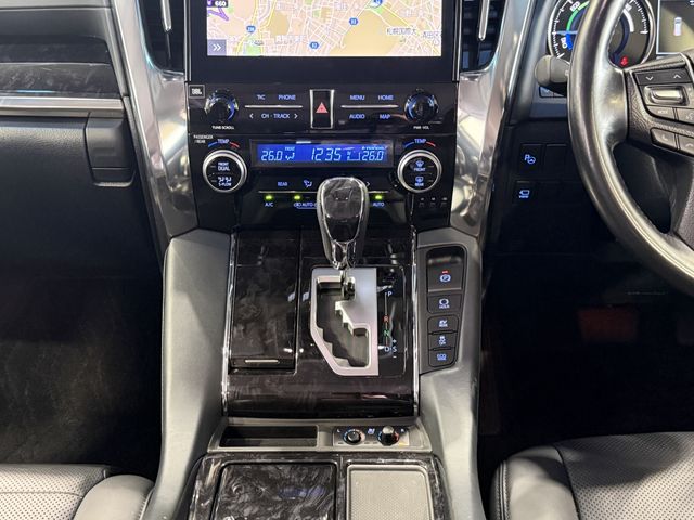 TOYOTA ALPHARD HYBRID 4WD 2021 Image 31
