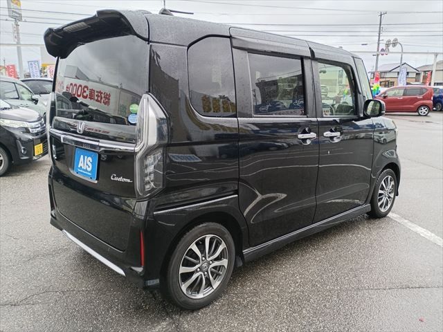 HONDA N BOX CUSTOM 2021 Image 31