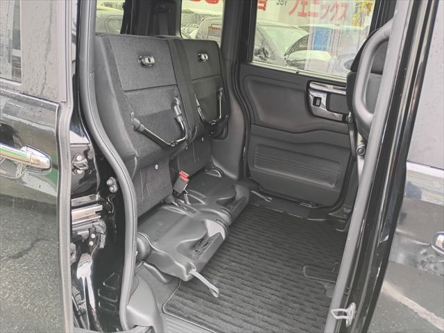 HONDA N BOX CUSTOM 2021 Image 31