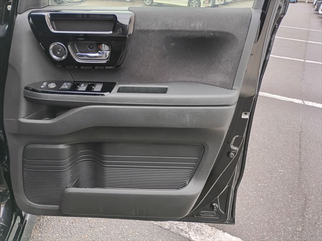 HONDA N BOX CUSTOM 2021 Image 31