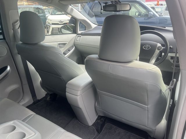 TOYOTA PRIUS 2014 Image 31