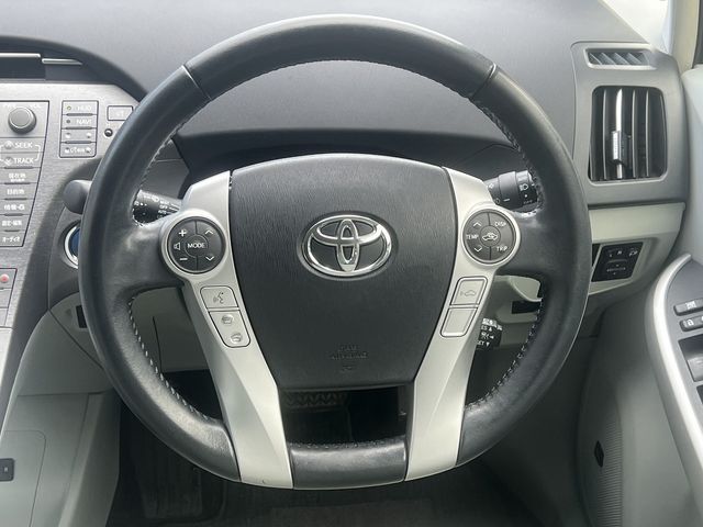 TOYOTA PRIUS 2014 Image 31