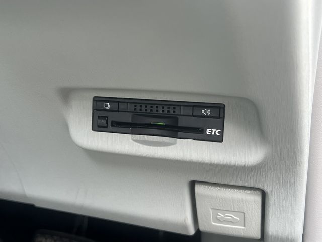 TOYOTA PRIUS 2014 Image 31