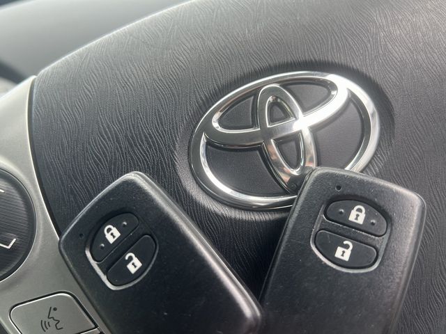 TOYOTA PRIUS 2014 Image 31