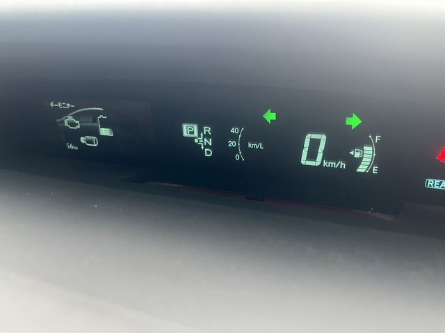 TOYOTA PRIUS 2014 Image 31