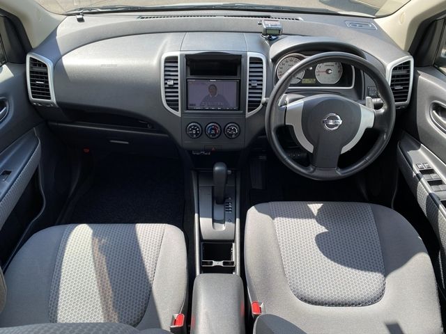 NISSAN WINGROAD 2006 Image 31