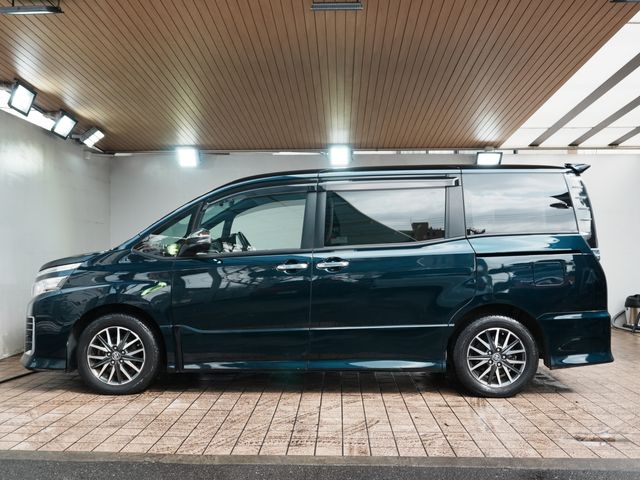 TOYOTA VOXY 2015 Image 31