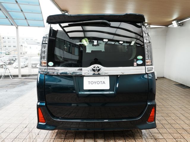 TOYOTA VOXY 2015 Image 31