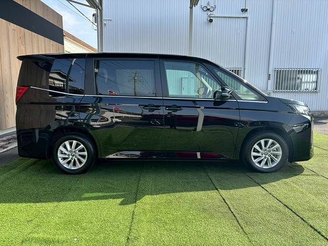 TOYOTA NOAH 2022 Image 31