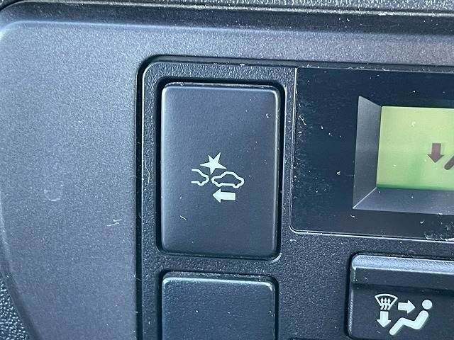 TOYOTA HIACE VAN 4WD 2020 Image 31