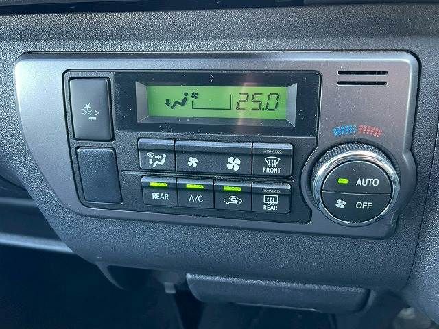 TOYOTA HIACE VAN 4WD 2020 Image 31