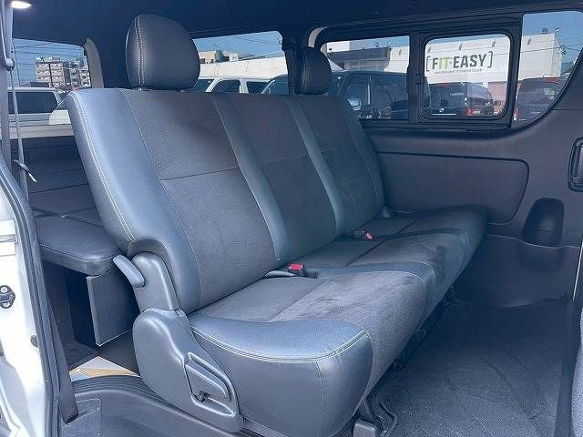 TOYOTA HIACE VAN 4WD 2020 Image 31