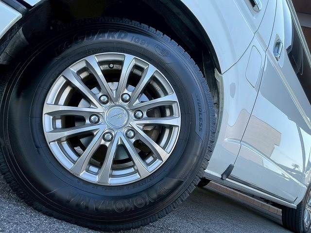 TOYOTA HIACE VAN 4WD 2020 Image 31