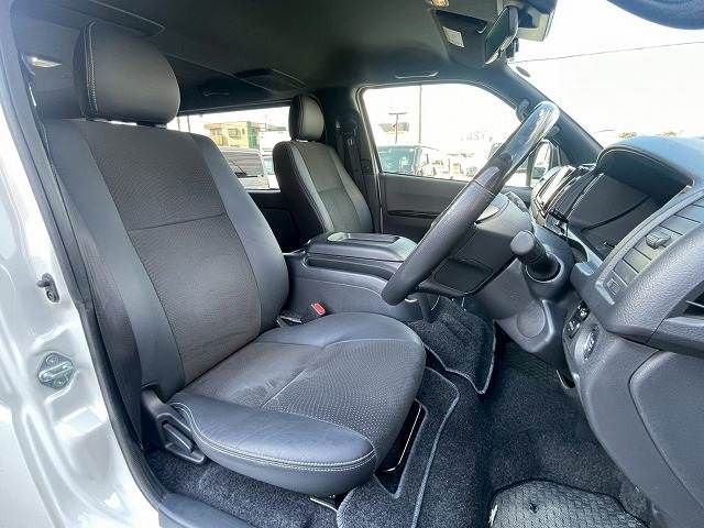 TOYOTA HIACE VAN 4WD 2023 Image 31