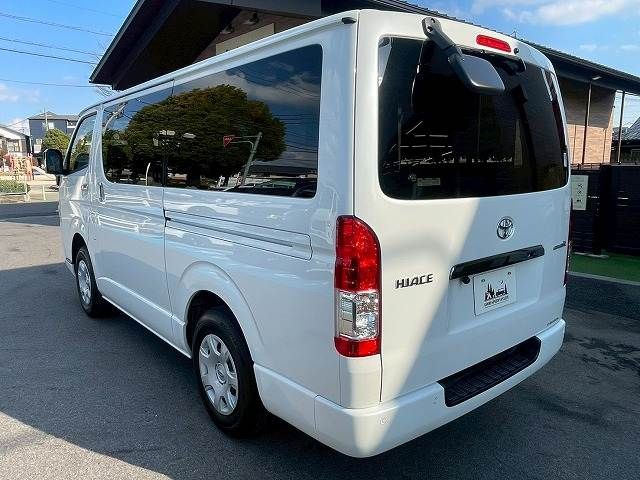TOYOTA HIACE VAN 4WD 2023 Image 31