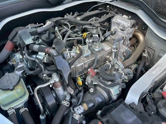 TOYOTA HIACE VAN 4WD 2023 Image 31