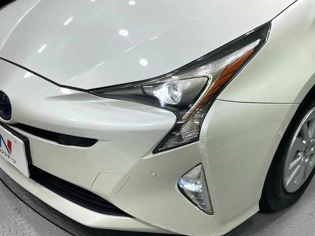 TOYOTA PRIUS 2017 Image 31