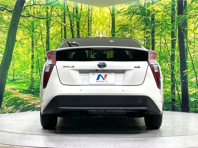 TOYOTA PRIUS 2017 Image 31