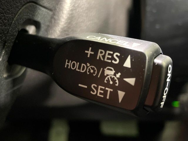 TOYOTA PRIUS 2019 Image 31