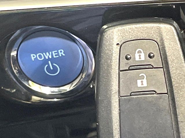 TOYOTA PRIUS 2019 Image 31