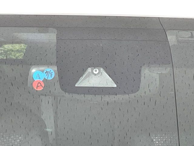 TOYOTA PRIUS 2019 Image 31