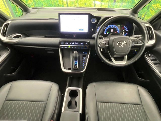 TOYOTA NOAH HYBRID 2022 Image 31