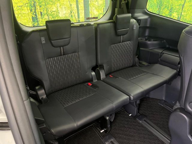 TOYOTA NOAH HYBRID 2022 Image 31