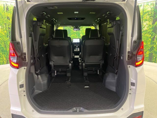 TOYOTA NOAH HYBRID 2022 Image 31