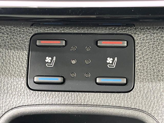 TOYOTA COROLLA CROSS HYBRID 2026 Image 31