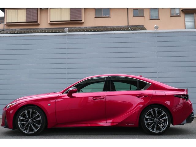 TOYOTA LEXUS IS300H 2021 Image 31