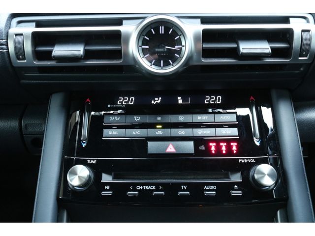 TOYOTA LEXUS IS300H 2021 Image 31