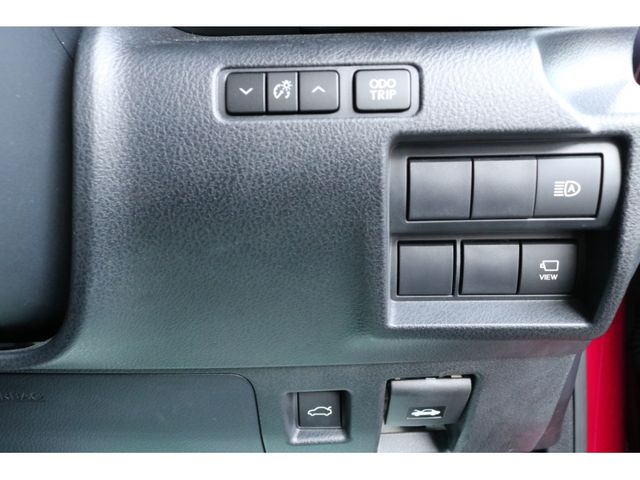 TOYOTA LEXUS IS300H 2021 Image 31