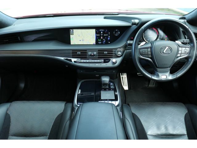 TOYOTA LEXUS LS500 4WD 2018 Image 31