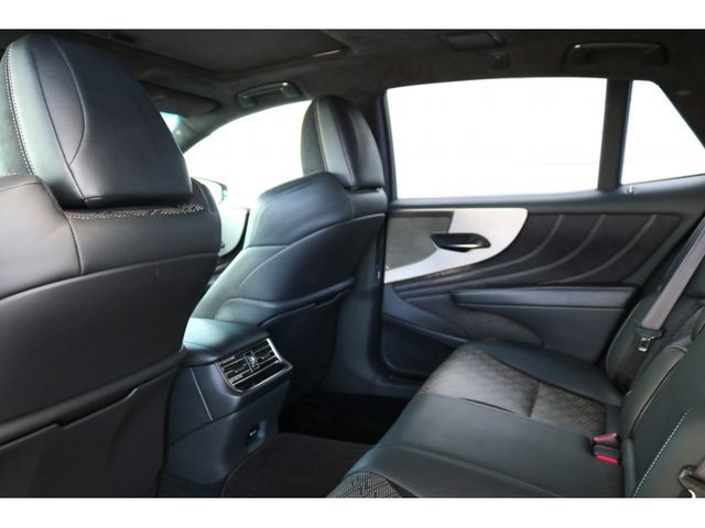 TOYOTA LEXUS LS500 4WD 2018 Image 31