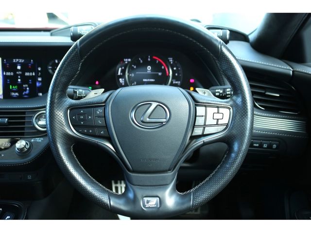 TOYOTA LEXUS LS500 4WD 2018 Image 31
