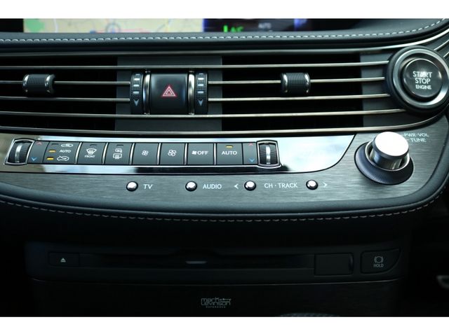 TOYOTA LEXUS LS500 4WD 2018 Image 31