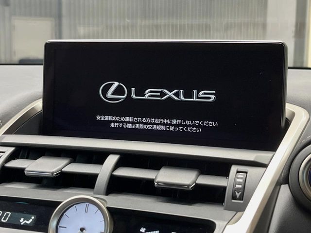 TOYOTA LEXUS NX300H 2019 Image 31