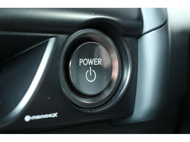 TOYOTA LEXUS UX300H 2025 Image 31