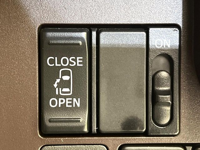 TOYOTA ROOMY 2018 Image 31